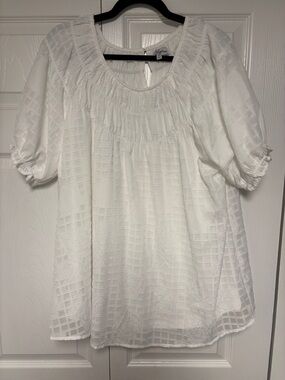 Polagram White Textured Puff-Sleeve Blouse